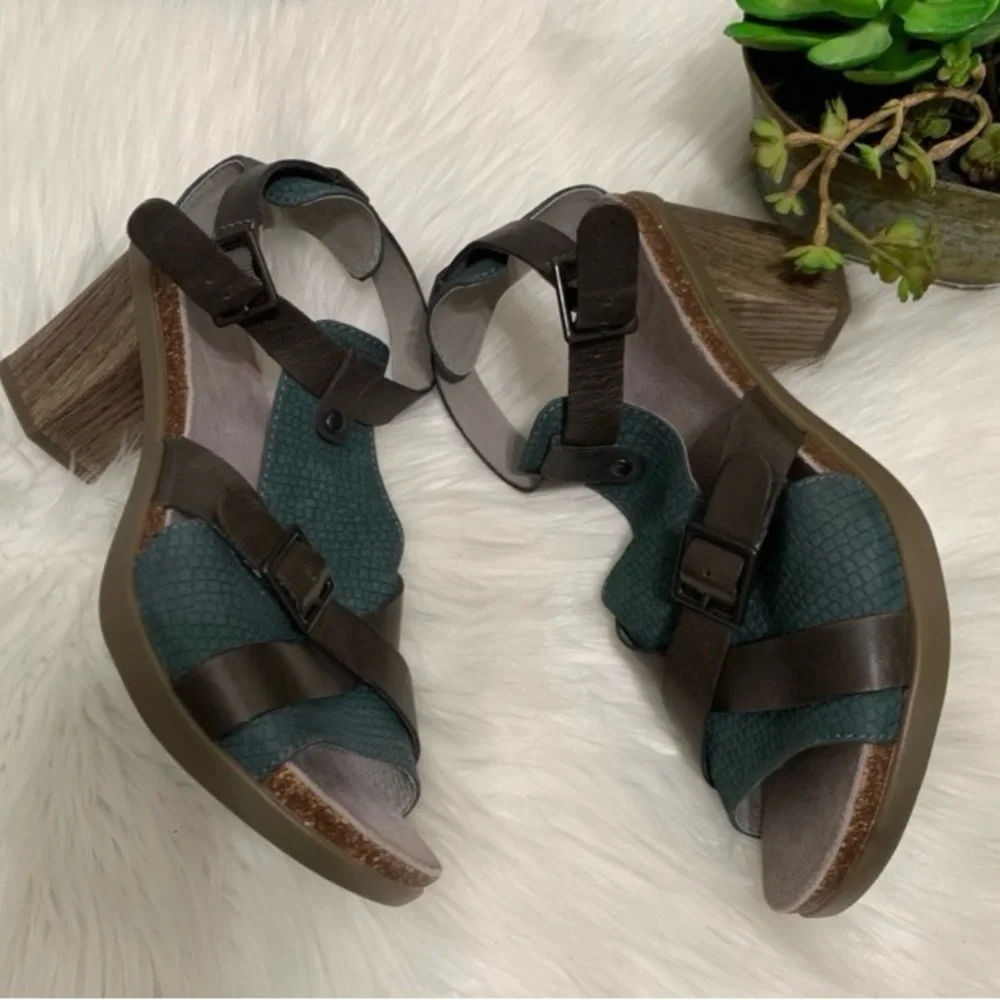 Dansko Dominique brown Teal Strappy Block Heel Sandals 38 7 - Picture 5 of 11